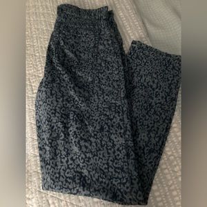 Fun Gloria Vanderbilt Amanda size 8 patterned jeans